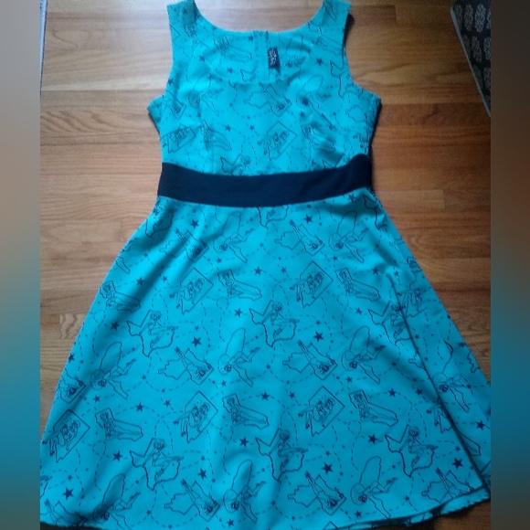 Pin-up swing style dress. Teal and black, great condition. 50's Inspired - Picture 3 of 3